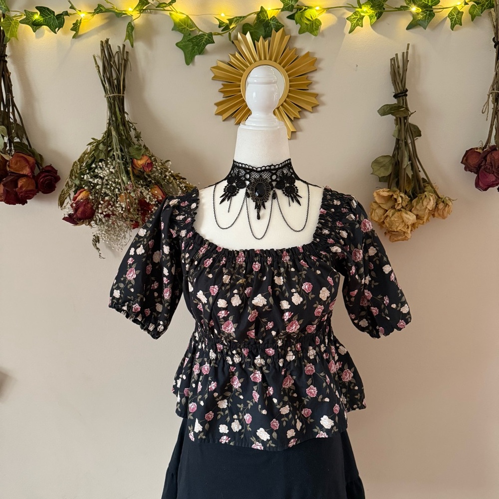 Fairycore/Cottagecore Celebrity Pink Black Floral Blouse - Picture 2 of 7